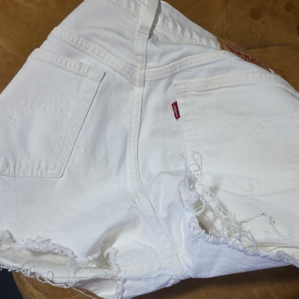 Levi's White Denim Cutoff Shorts - Picture 13 of 16